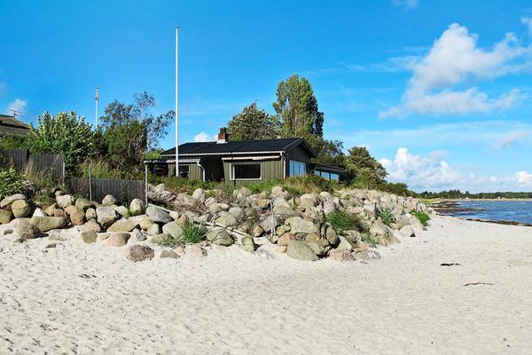 Ferienhaus mit Meerblick am Strand