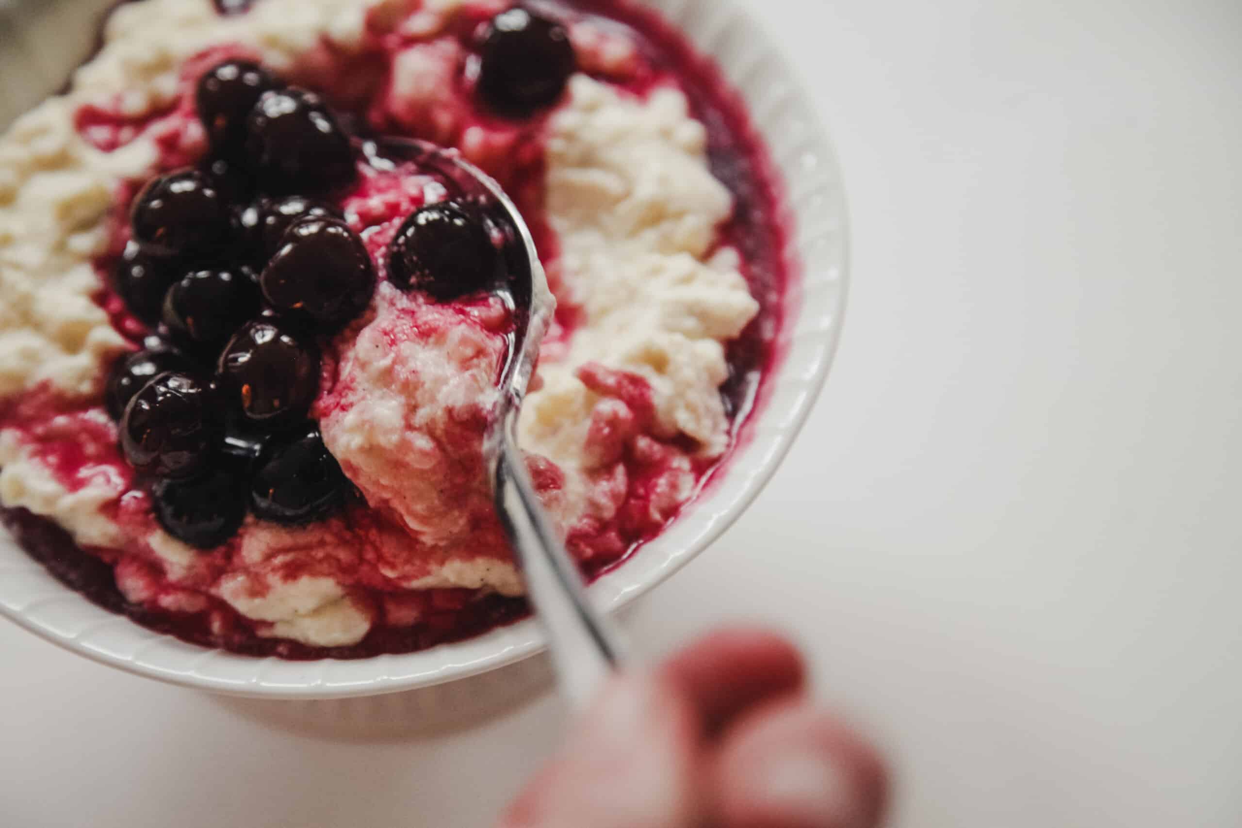 Traditinell - rice pudding and thickened cherries